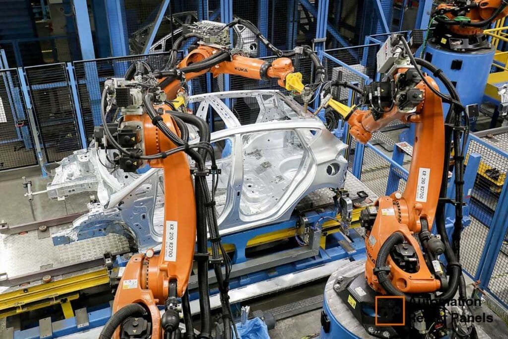 How are robots defined in the field of technology? How are robots defined in the field of technology?